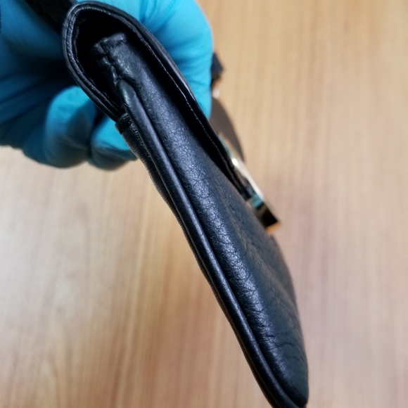 ❗SALE❗Michael Kors Wristlet - Picture 10 of 12